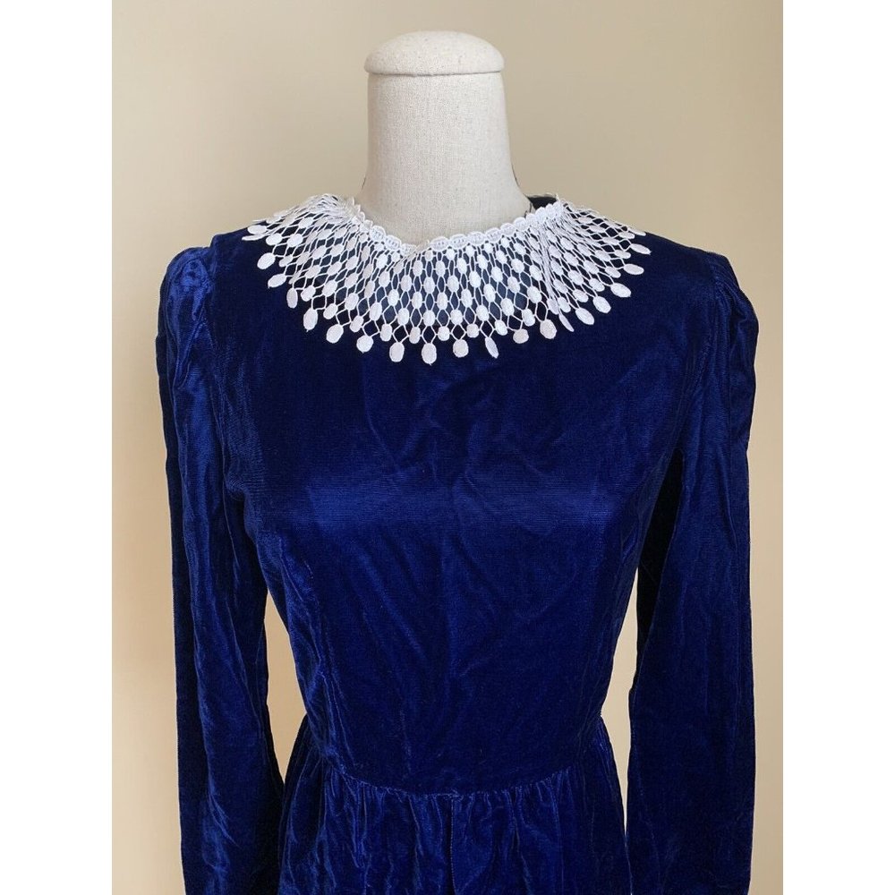 NWT Vintage 80s LANZ Blue Velvet Dress Crochet Lace Collar Modest Cottagecore